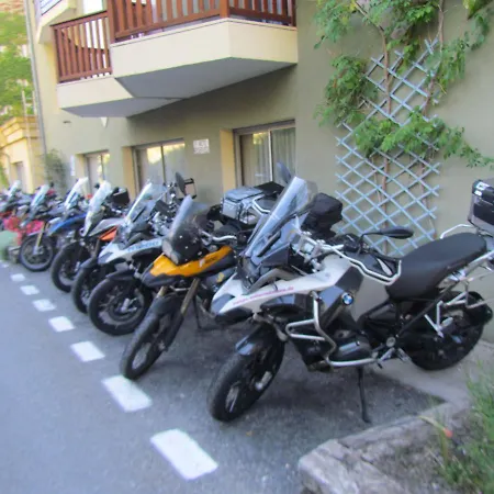 Hotel-restaurant La Lauzetane Hotell