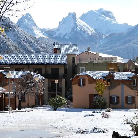 Hotel-restaurant La Lauzetane Le Lauzet-Ubaye