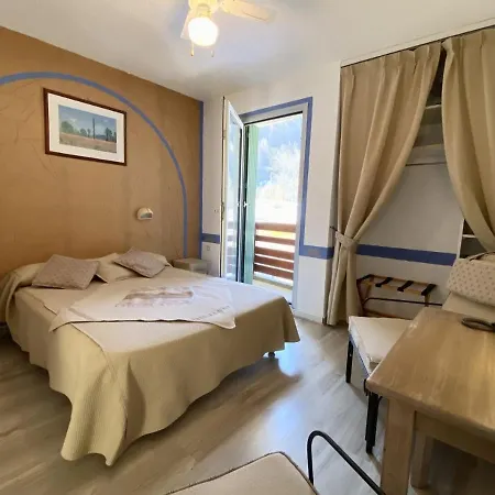 호텔 Hotel-restaurant La Lauzetane 3*