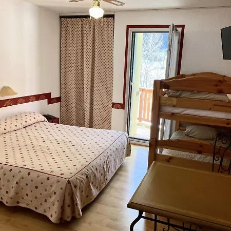 Hotel-restaurant La Lauzetane Hotel Le Lauzet-Ubaye