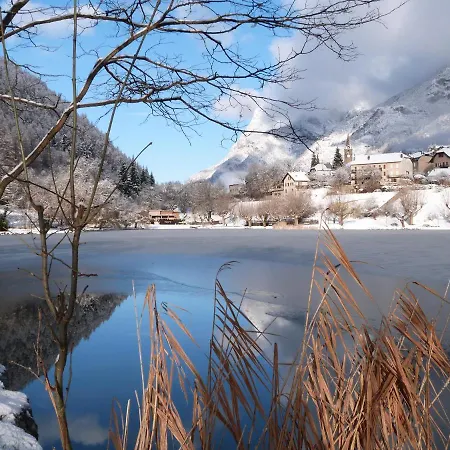ホテル Hotel-restaurant La Lauzetane Le Lauzet-Ubaye