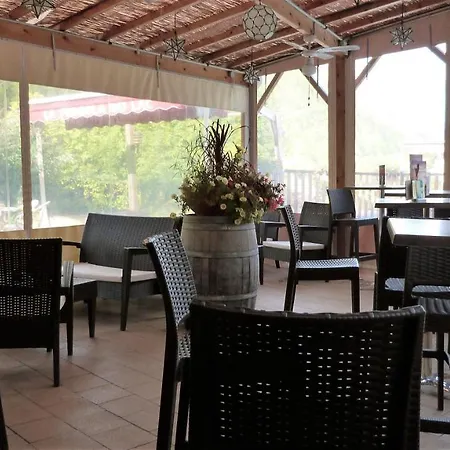 호텔 Hotel-restaurant La Lauzetane 3*