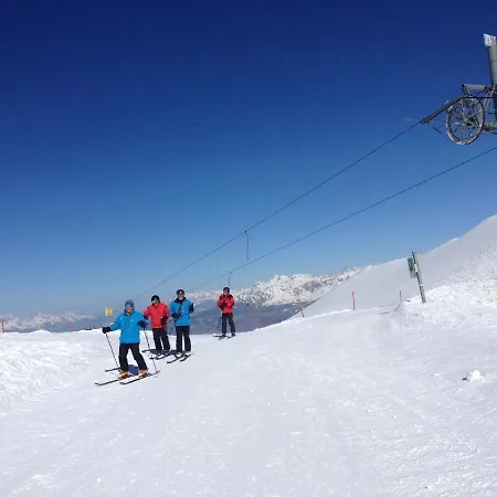 Hotel-restaurant La Lauzetane 3* Le Lauzet-Ubaye