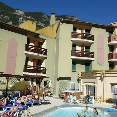 فندق Hotel-restaurant La Lauzetane