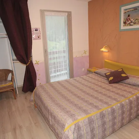 Szálloda Hotel-restaurant La Lauzetane Le Lauzet-Ubaye