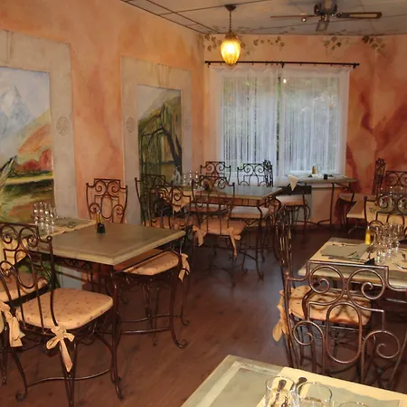 Szálloda Hotel-restaurant La Lauzetane Le Lauzet-Ubaye