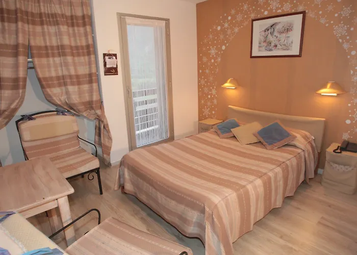 Hotel Hotel-restaurant La Lauzetane 3*