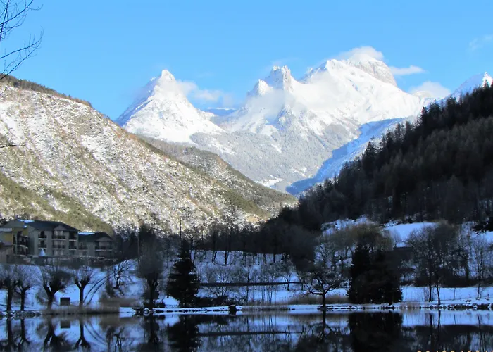 Hotel-restaurant La Lauzetane Hotel Le Lauzet-Ubaye